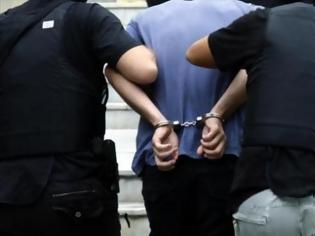 Φωτογραφία για Μπαράζ συλλήψεων για χρέη