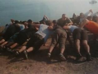 Φωτογραφία για ΔΕΙΤΕ: Σπαρτιατική εξάσκηση στα κάμπινγκ της Χρυσής Αυγής