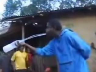 Φωτογραφία για Από τα πιο περίεργα τρικ που έχετε δει ποτέ! [Video]