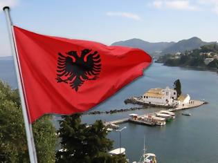 Φωτογραφία για Σκηνικό Iμίων στήνουν οι Αλβανοί στην Κέρκυρα (video)