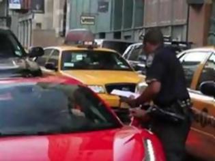 Φωτογραφία για Δεν σηκώνει μαγκιές η αστυνομία στις ΗΠΑ - Ακόμη και αν είσαι ηθοποιός και οδηγάς Φεράρι...(Βίντεο)