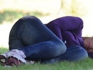Φωτογραφία για Γνωστή ηθοποιός βρέθηκε να κοιμάται στο πάρκο μεθυσμένη - Δείτε photo