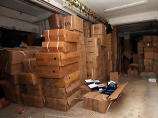 Φωτογραφία για Αποθήκη με χιλιάδες προϊόντα μαϊμού στον Βοτανικό