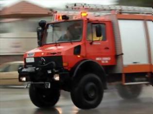 Φωτογραφία για ΠΡΙΝ ΛΙΓΟ: Συγκρούση πυροσβεστικού οχήματος με δίκυκλο στα Χανιά