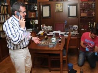 Φωτογραφία για «ΣΤΕΙΛΑΤΕ ΛΑΘΟΣ ΜΗΝΥΜΑ ΣΕ ΛΑΘΟΣ ΑΝΘΡΩΠΟ»