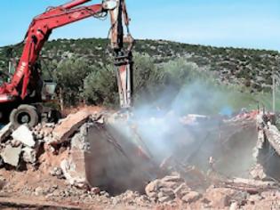 Φωτογραφία για Πάτρα: Ξεκίνησε η κατεδάφιση των καταλυμάτων των Ρομά κάτω από τη γέφυρα στο Ρίο