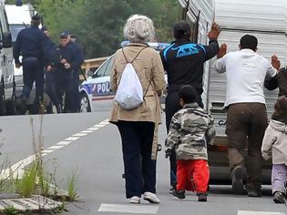 Φωτογραφία για Ο κολλητός του Τσίπρα ο ΔΗΜΟΚΡΑΤΗΣ Ολάντ διώχνει τους τσιγγάνους από τη Γαλλία