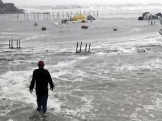 Φωτογραφία για Εννέα νεκροί από την τροπική καταιγίδα Ερνέστο στο Μεξικό