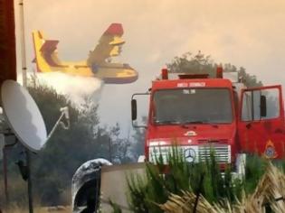 Φωτογραφία για Γιγαντιαία η κινητοποίηση των Αρχών για την κατάσβεση της πυρκαγιάς στο Άγιο Όρος