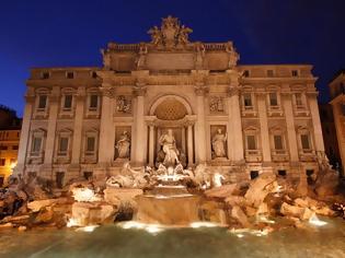 Φωτογραφία για ΣΟΚ: Αυτοπυρπολήθηκε μπροστά από το μέγαρο της βουλής της Ρώμης!