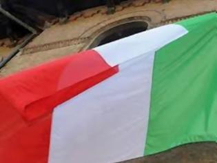Φωτογραφία για Ιταλός αυτοπυρπολήθηκε μπροστά από τη βουλή της Ρώμης