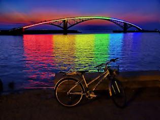 Φωτογραφία για Η υπέροχη Rainbow Bridge στην Ταϊβάν