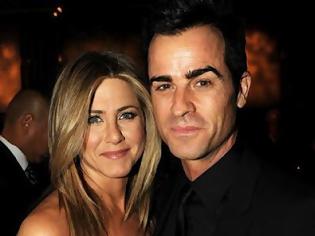 Φωτογραφία για Αρραβωνιάστηκαν η Jennifer Aniston και ο Justin Theroux