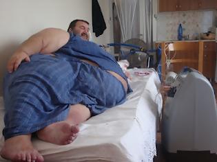 Φωτογραφία για Κομοτηνή: 49χρόνος ζυγίζει 400 κιλά και ζητά απεγνωσμένα βοήθεια! [ΒΙΝΤΕΟ]