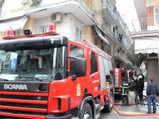 Φωτογραφία για ΕΚΤΑΚΤΟ: Φωτιά σε μάντρα αυτοκινήτων στον Ασπρόπυργο