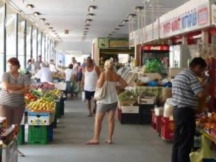 Φωτογραφία για Ψάρια και κρέατα στους κάδους σκουπιδιών της κεντρικής αγοράς Καλαμάτας...