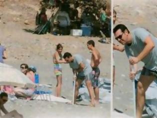 Φωτογραφία για Ο Αλέξης Τσίπρας “δεν πληρώνει” ομπρέλα και ξαπλώστρες στην παραλία (φωτος)