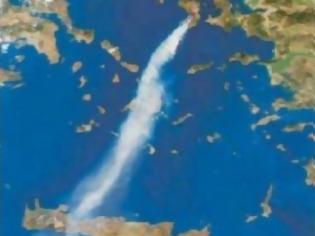 Φωτογραφία για ΑΠΙΣΤΕΥΤΟ: Στην Κρήτη ο καπνός από την κόλαση φωτιάς της Χίου! [ΦΩΤΟ από δορυφόρο]
