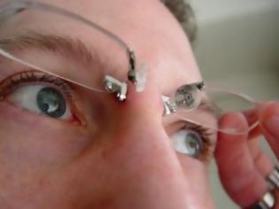 Φωτογραφία για ΔΕΙΤΕ: Γυαλιά μυωπίας με… piercing!