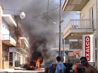 Φωτογραφία για Βίντεο: Πανικός στο λιμάνι της Κυλλήνης από απόπειρα ληστείας σε χρηματαποστολή!