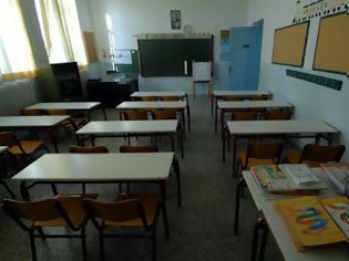 Φωτογραφία για Σχολεία χωρίς δασκάλους – Κενές 10.000 θέσεις και 2.000 υπηρετούν... αλλού!