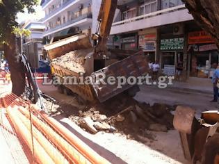 Φωτογραφία για Λαμία: Πάλι καλά που δεν τουμπάρε...