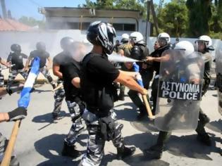 Φωτογραφία για Σε «εμπόλεμη κατάσταση» η Κόρινθος Λόγω του κέντρο κράτησης μεταναστών.