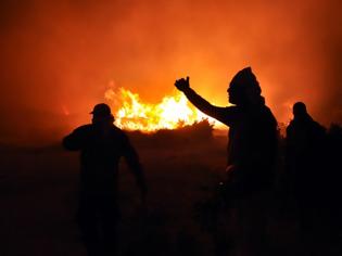 Φωτογραφία για Στον εισαγγελέα ο γιος του πυροσβέστη που έβαλε 14 φωτιές στη Χίο - Έπιασαν και 61χρονο εμπρηστή στη Ζάκυνθο!!!