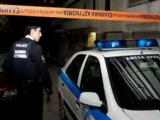 Φωτογραφία για ΠΡΙΝ ΛΙΓΟ: Σοκ σε γειτονιά του Αμαρουσίου -Γυναίκα βρέθηκε νεκρή στο διαμέρισμά της