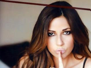 Φωτογραφία για Συνεχίζει τις «αρετουσάριστες» πόζες η Χρύσπα!