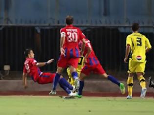 Φωτογραφία για Με το αριστερό !!