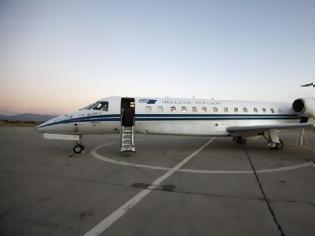 Φωτογραφία για Ο Σαμαράς έκοψε τα κρατικά αεροσκάφη για τις μεταφορές