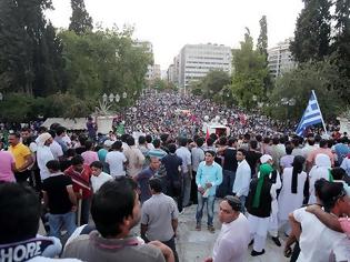 Φωτογραφία για Τα πολιτικά αποκόμματα(πλην Χρυσης Αυγης) αποφάσισαν: το Σύνταγμα ανήκει στους λαθραίους(VIDEO)