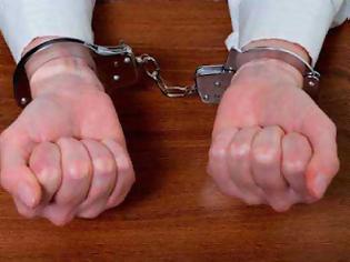 Φωτογραφία για Μπαράζ συλλήψεων για χρέη στο Δημόσιο