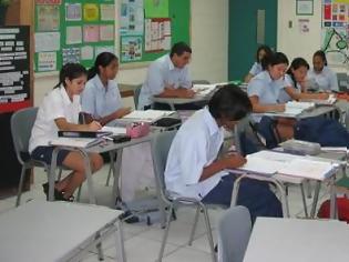 Φωτογραφία για ΜΑΧΑΙΡΙ ΣΤΗΝ ΠΑΙΔΕΙΑ: Αυξάνονται οι ώρες διδασκαλίας - Δίδακτρα στα μεταπτυχιακά