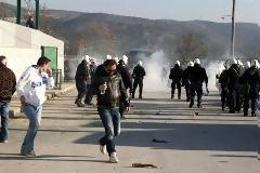 ΜΙΚΡΟΣΥΜΠΛΟΚΕΣ ΕΝΤΟΣ ΚΑΙ ΕΚΤΟΣ ΟΑΚΑ ΠΡΙΝ ΑΠΟ ΤΟ ΝΤΕΡΜΠΙ