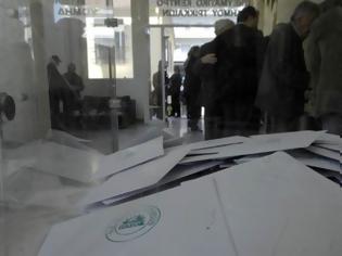 Φωτογραφία για Πάνω από 230.000 πολίτες προσήλθαν στις εσωκομματικές κάλπες του ΠΑΣΟΚ