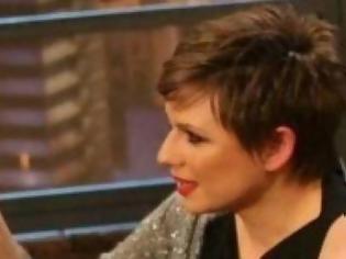 Φωτογραφία για Κ.ΚΑΡΑΒΑΤΟΥ: Της λείπει η τηλεόραση;