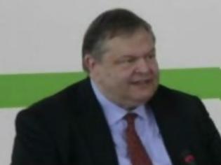 Φωτογραφία για Ο μαλάκ@@ του αιώνα: Πιστεύω πως ότι μαλακ@@ έχουν κάνει, ο Βαγγέλης θα την φτιάξει (βίντεο)