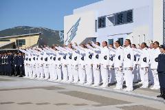 Οργή στις Ε.Δ. για τους αλλοδαπούς αξιωματικούς