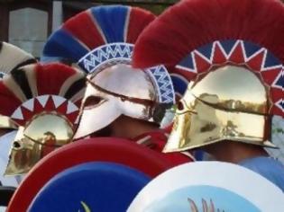 Φωτογραφία για Οι απόγονοι των πολεμιστών της μάχης του Μαραθώνα υποδέχθηκαν την Άνοιξη