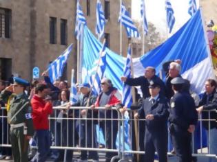Φωτογραφία για Στήνουν κιγκλιδώματα στις παρελάσεις!
