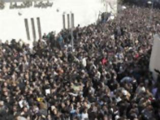 Φωτογραφία για Τρεις νεκροί και δεκάδες τραυματίες κατά το προσκύνημα της σορού του προκαθήμενου της Εκκλησίας των Κοπτών