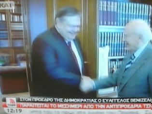 Φωτογραφία για Στον πρόεδρο της Δημοκρατίας, ο Βενιζέλος...