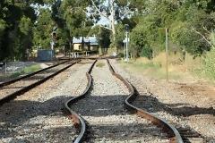 Συνεχίζονται οι εργασίες καθαρισμού στις παλαιές γραμμές του ΟΣΕ