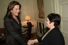 Ντόρα Μπακογιάννη: «Η κα Παπαρήγα κιότεψε»