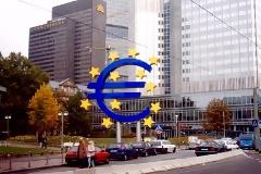 Στα 76,2 δισ. ευρώ η χρηματοδότηση των τραπεζών από την EKT το Δεκέμβριο
