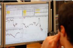 EFSF: Εκδίδει 20ετή ομόλογα για άντληση 1,5 δισ. ευρώ