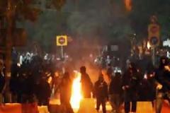 Πάτρα-Tώρα: Οι αντεξουσιαστές βγήκαν στους δρόμους για να ...απαντήσουν στους Χρυσαυγίτες