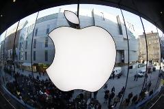 Για πρώτη φορά από το 1995, η Apple δίνει μέρισμα στους μετόχους της